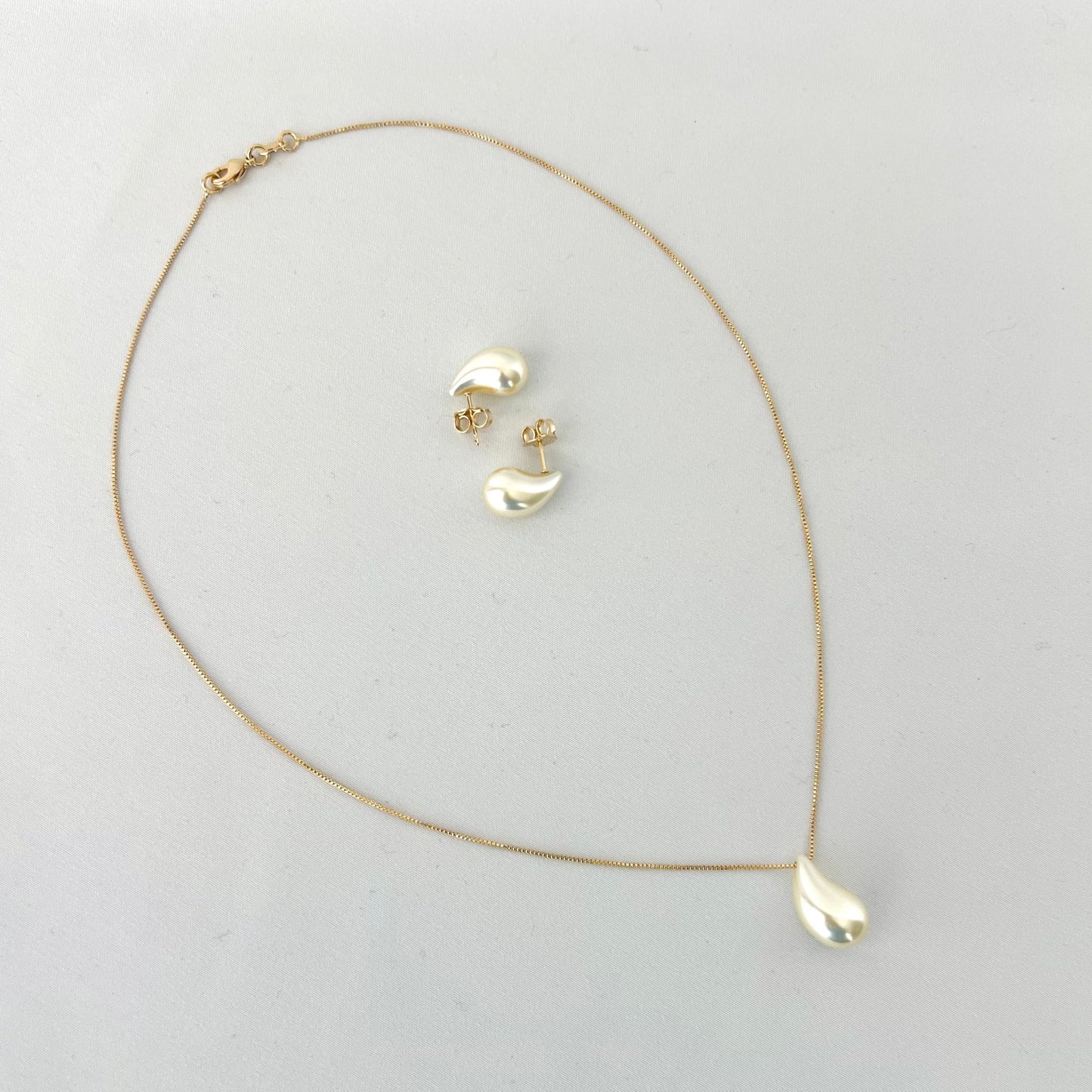 Pearl Teardrop Earrings