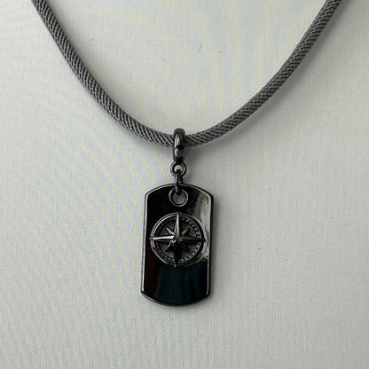 Trail Compass Tag - Mário Britto