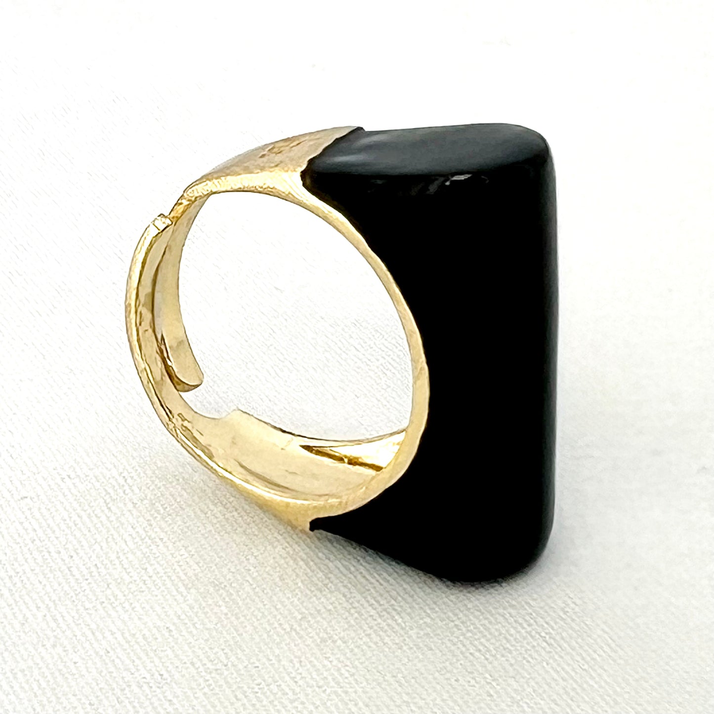 The Enamel Cylinder Ring
